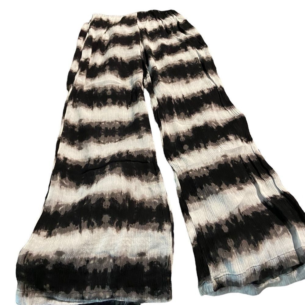 Riley + James size small flared pants see pics